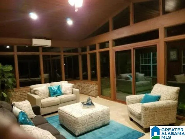 5501 Colony Ln — Photo 13