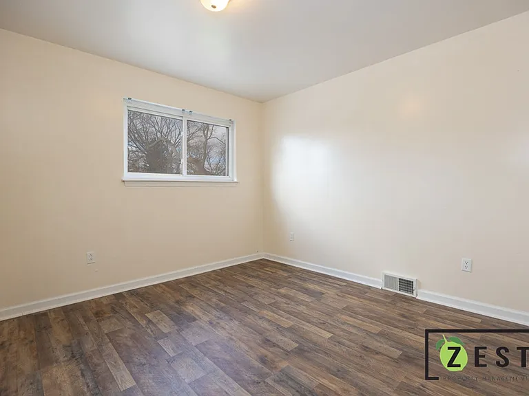 16217 Greenfield — Photo 14