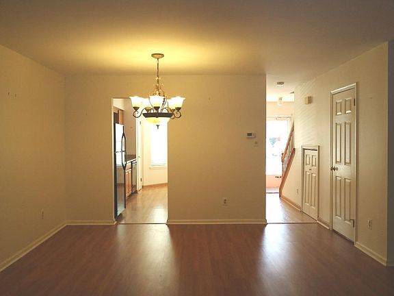 5th image of 74 Fair Oaks Ct