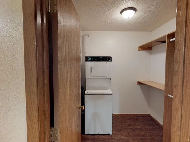 Prairie Winds Apartments — Photo 28