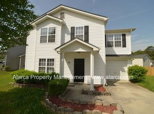 616 Cliffs Inn Cres, Charlotte, NC 28214