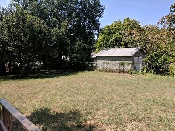 4th image of 2504 Bramble St