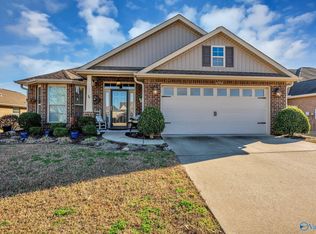 6902 Breyerton Way, Owens Cross Roads, AL 35763
