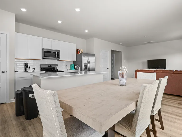 901 Moray Ln — Photo 20