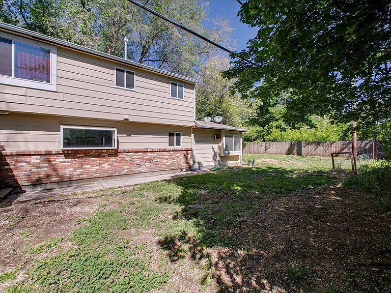 3316 W Cherry Ln — Photo 18