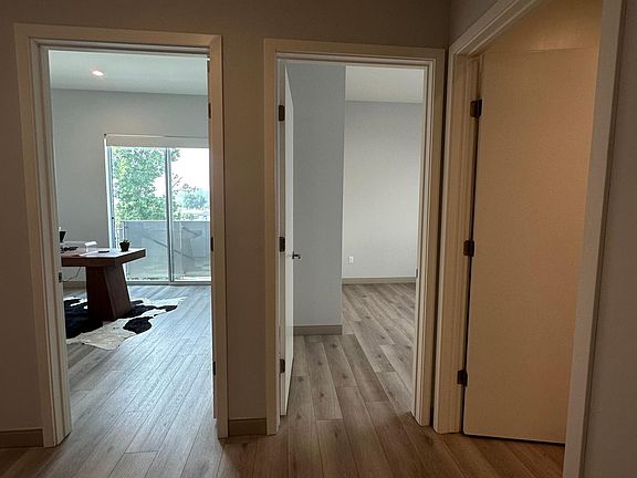 5th image of 10925 Hartsook St APT 402