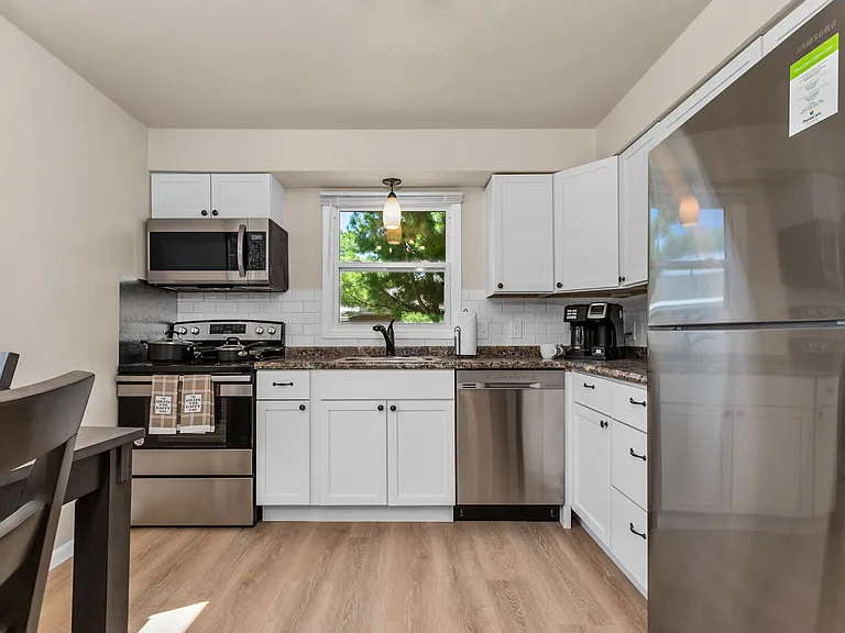 2703 N Helen St #2703 — Photo 6