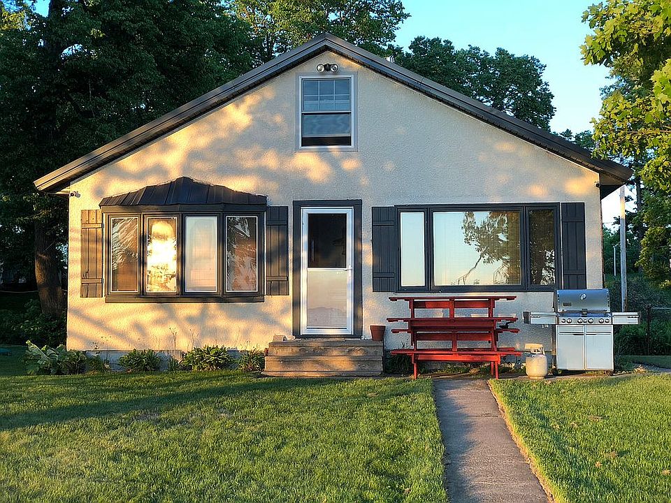 2nd image of 47625 Whistle Rd