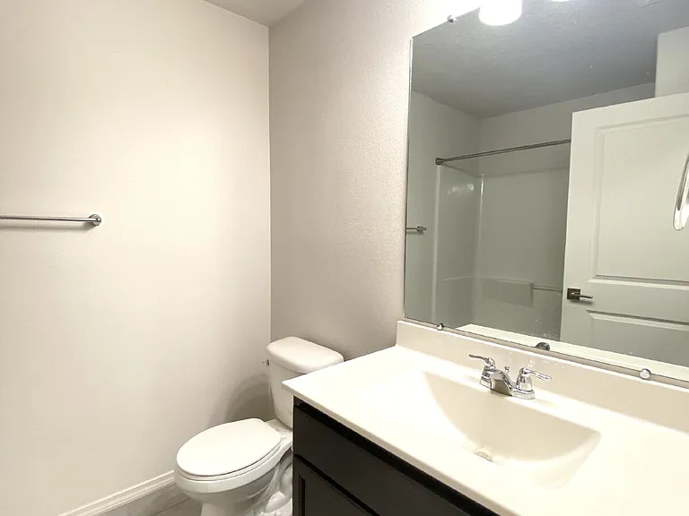 5845 Union Dr NE — Photo 24