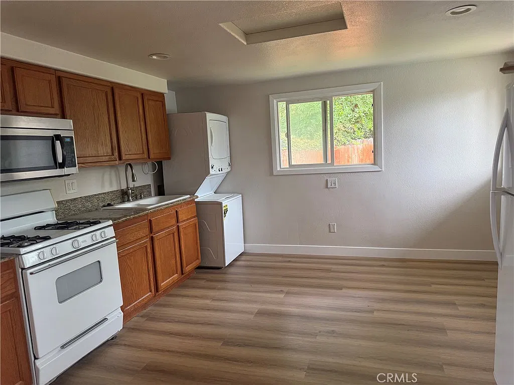 1 bed, 800 sqft, $2,000 — Photo 4