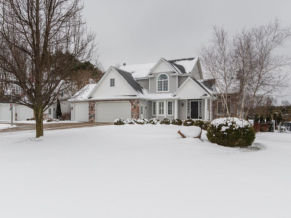 1st image of 25680 Trestle Creek Ave