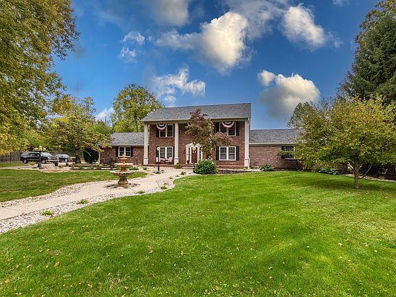 3rd image of 986 N Twin Oaks Dr