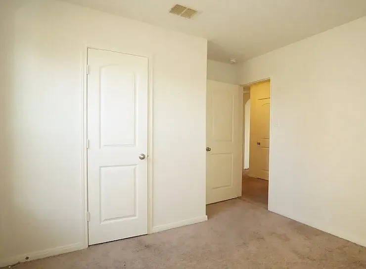 6731 Rosenthal Pass — Photo 8