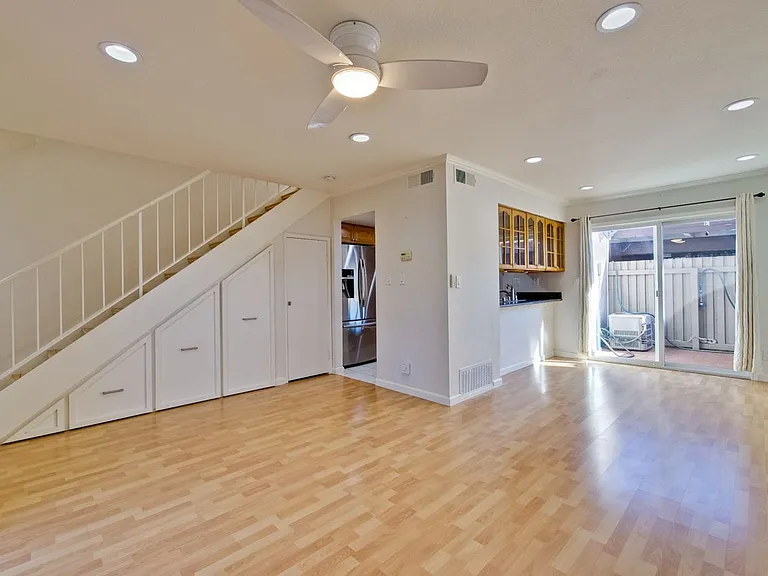 21099 Red Fir Ct — Photo 26
