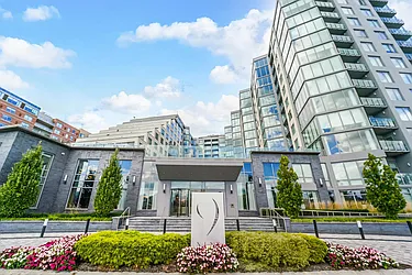 9 Avenue at Port Imperial