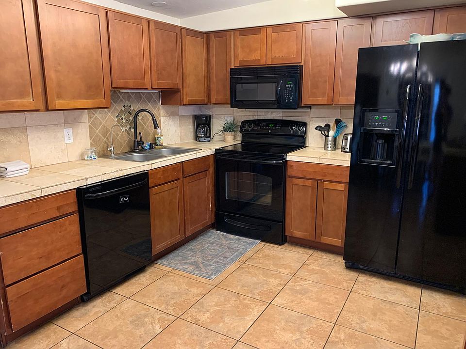 1st image of 1248 W Edgewater Dr