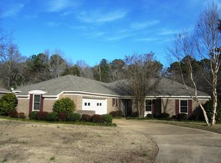 908 Tuckaho Dr, Columbus, MS 39702