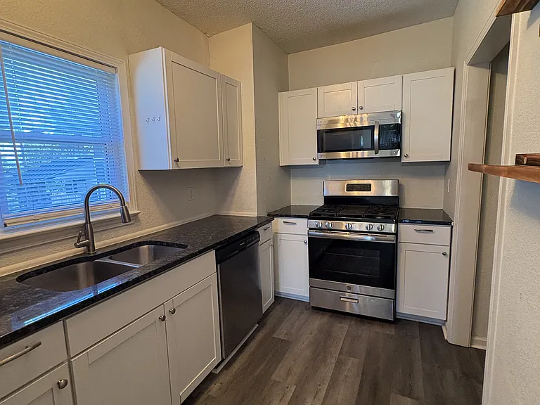 4202 Pearl St — Photo 12
