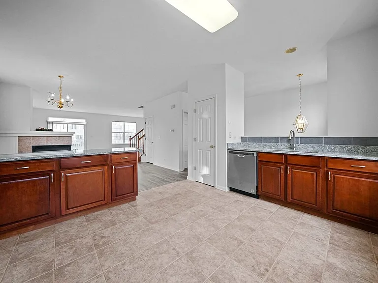 760 Lambert Ln #96-1 — Photo 4