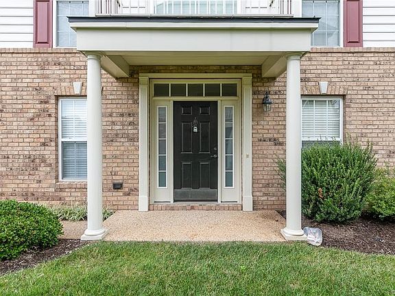 4th image of 2810 Murano Way