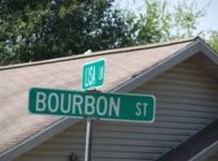 10098 Bourbon St, Newburgh, IN 47630