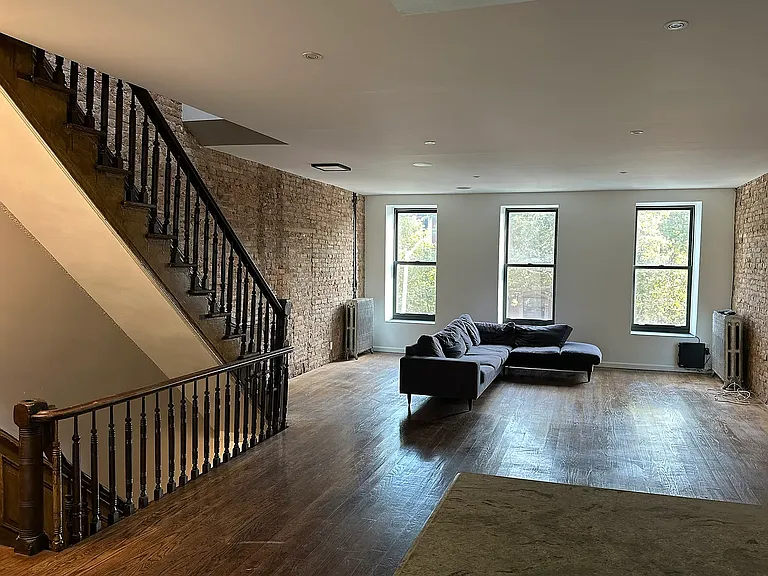 531 Madison St #3 — Photo 1