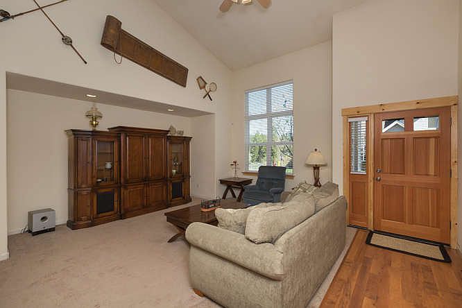 1st image of 10095 Nicolas Dr