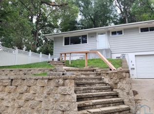 3814 Elmdale Ave, Sioux City, IA 51103