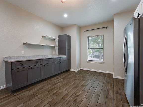 5th image of 1623 VANDERBILT ST