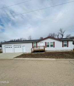 103 4th Ave NE, Crosby, ND, 58730