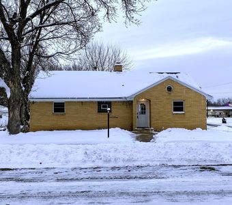 257 E McKinley Ave, Fall Creek, WI, 54742