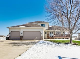 10405 62nd St NE, Albertville, MN 55301