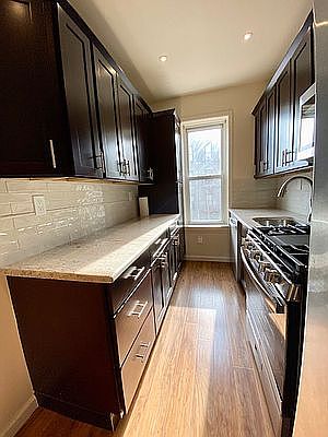 3rd image of 302 Lefferts Ave #2