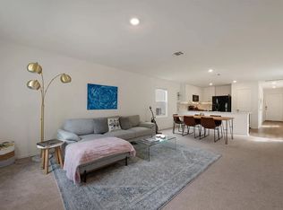 68 Trinity Cir, Lockhart, TX 78644
