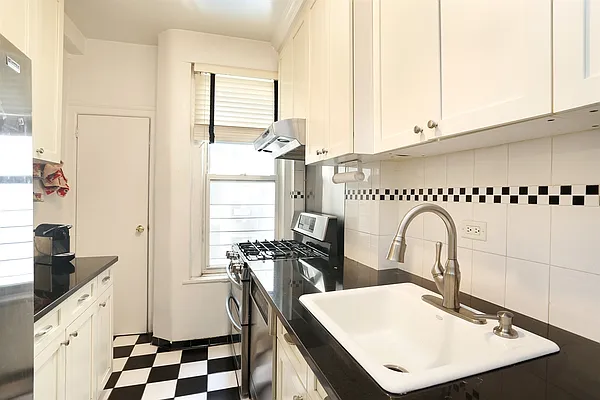 Sold by Corcoran | media 17