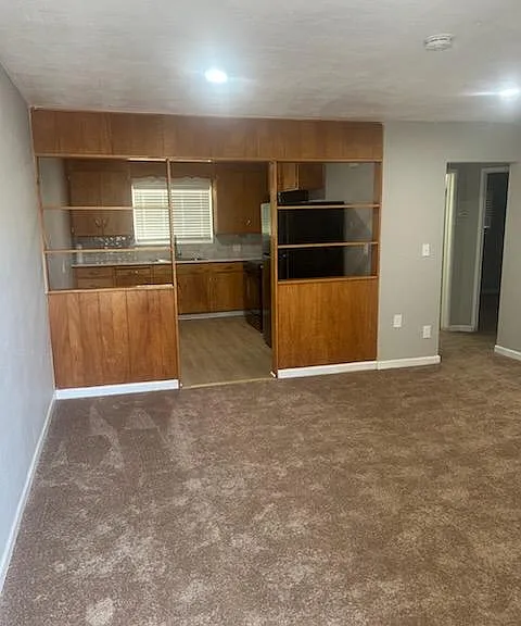 Eaton Terrace Apartments — Photo 3