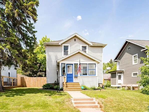 5217 Tioga St, Duluth, MN 55804