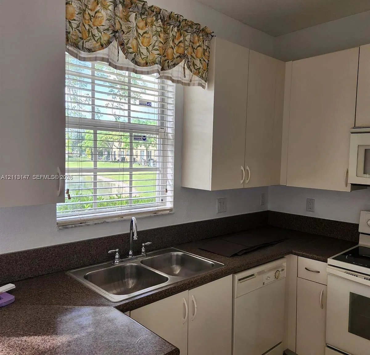 Portofino Villas West — Photo 4