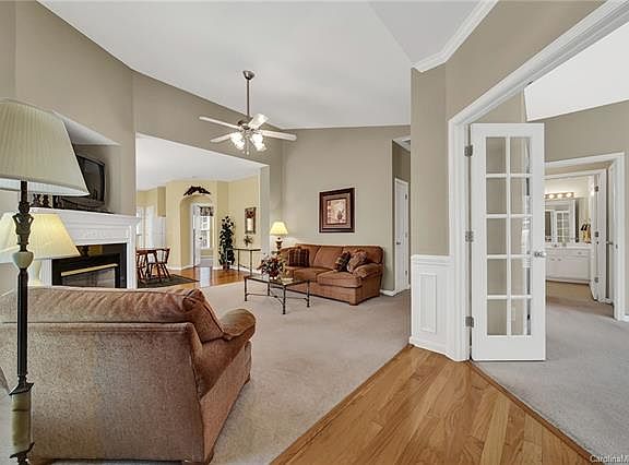 5th image of 4528 Scarlet Oak Dr