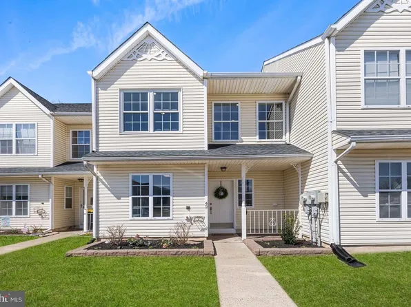 42 Beaver Run Dr, Quakertown, PA 18951