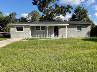 9557 Priory Ave, Jacksonville, FL 32208
