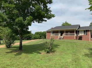 2102 Claylick Rd, White Bluff, TN 37187