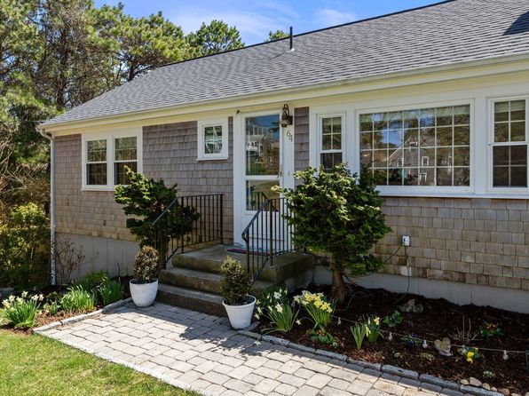 64 Gold Finch Lane, South Dennis, MA 02660