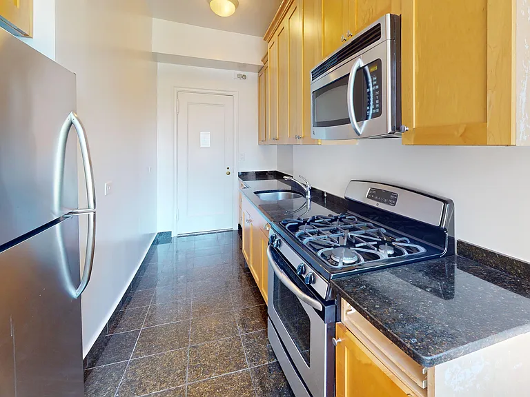 115 E 92nd St #9C — Photo 8