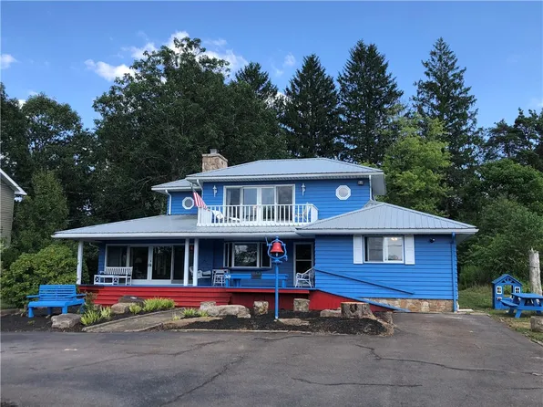 319 Washington Trl, Chalk Hill, PA 15421