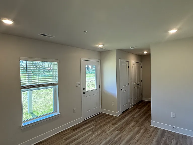 2110 Winterberry Ln — Photo 20
