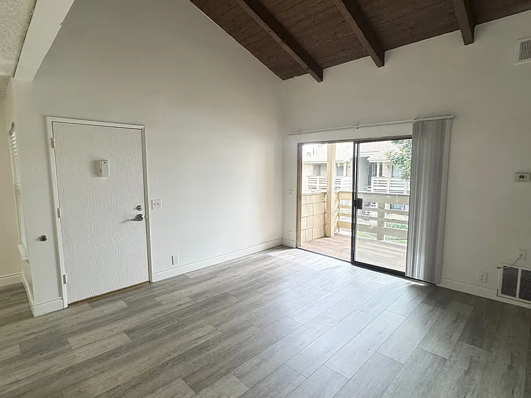 1133 E Alosta Ave #B201 — Photo 5