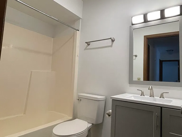 536 S Lincoln St #B — Photo 11