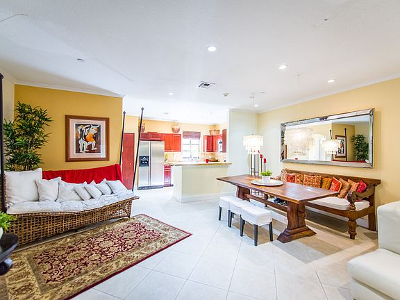 5th image of 2749 Coconut Ave #2749
