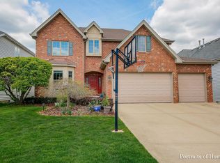 224 Kacie Ct, Westmont, IL 60559